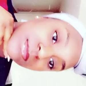 Meet your Posher, Romya